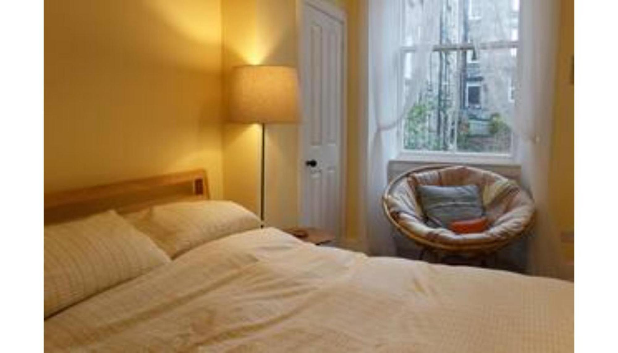 Bright Modern Arthurs Seat 2 Bedroom Apartment Edinburgh Exterior photo