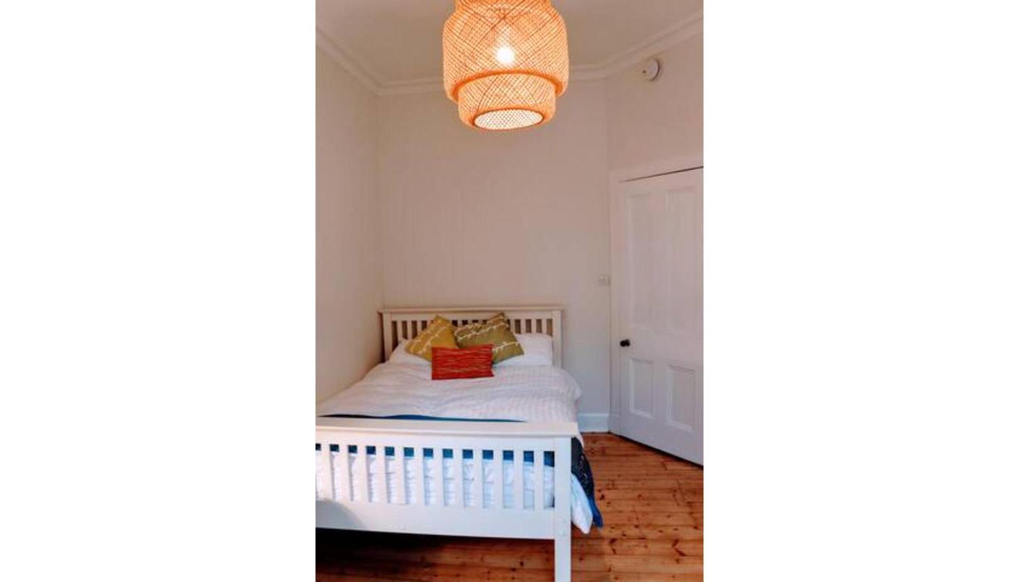 Bright Modern Arthurs Seat 2 Bedroom Apartment Edinburgh Exterior photo